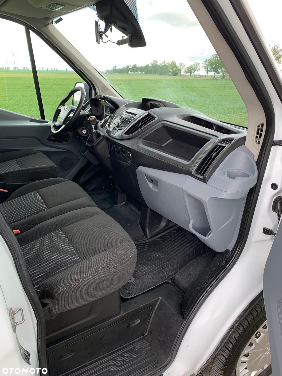 Ford Transit - 13