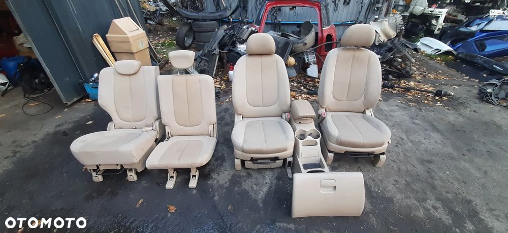 KIA CARENS III Carens 3 2006-2012 Komplet tapicerki Siedzenia Fotele kanapy 7 miejsc  Kremowy - 7