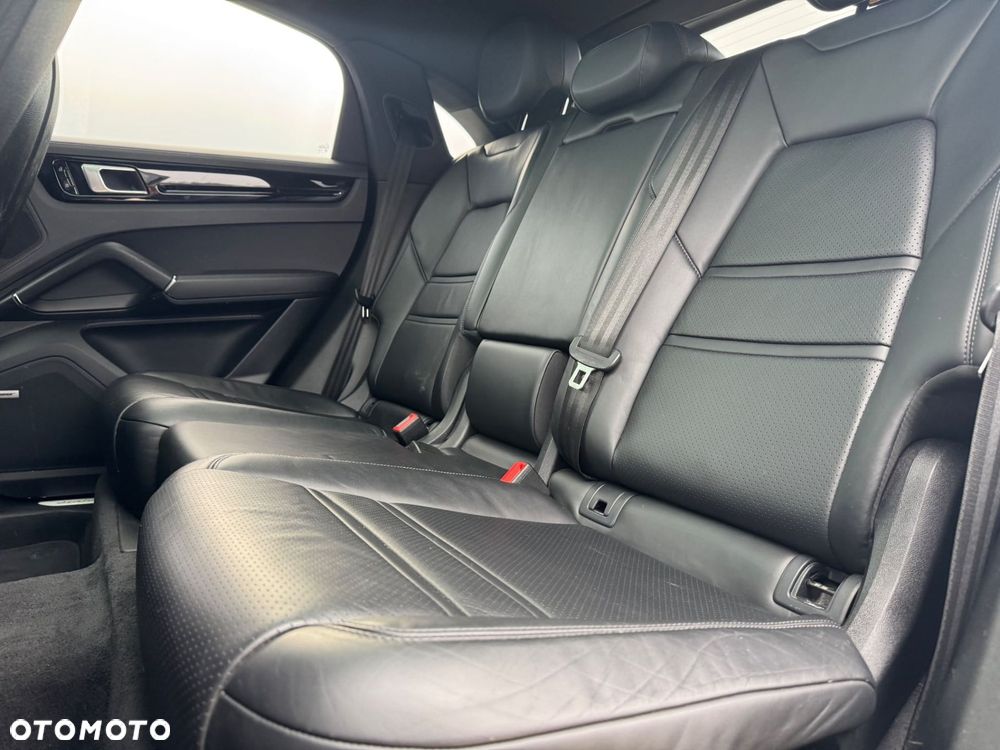 Porsche Cayenne - 20