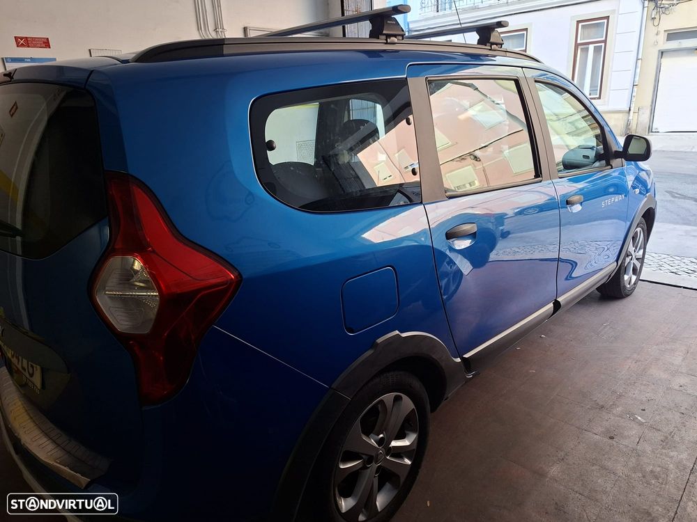 Dacia Lodgy dCi 110 Stepway - 3