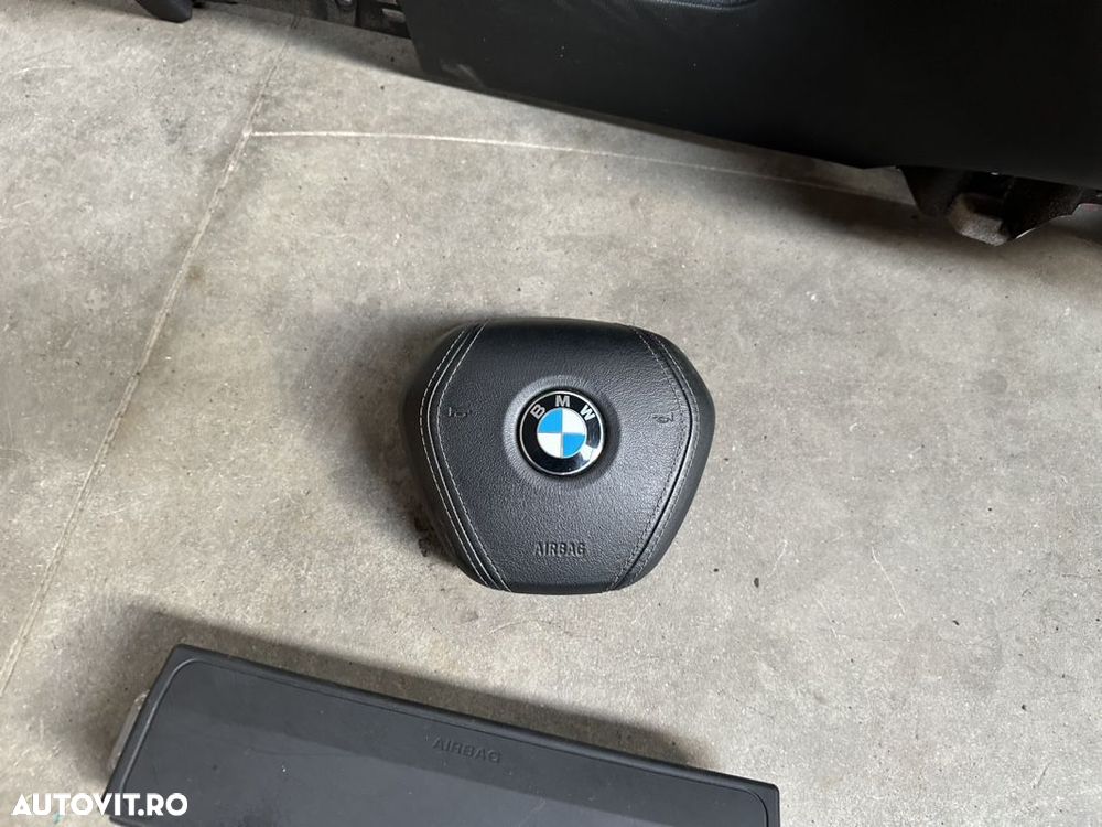 Plansa bord cu airbag si centuri BMW seria 5 G30, G31 cu head up - 3