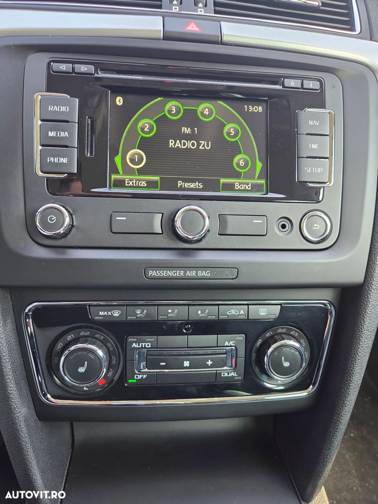 Skoda Superb 2.0 TDI Elegance DSG - 8