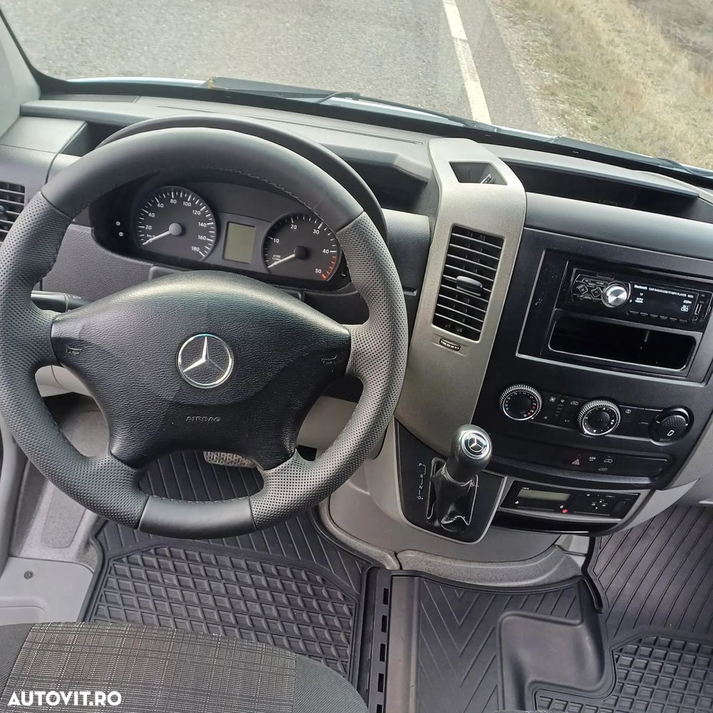 Mercedes-Benz Sprinter - 10