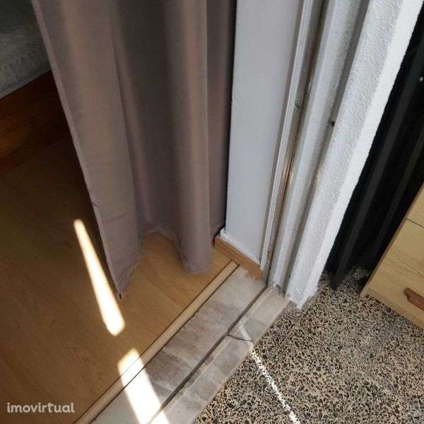 Arrenda-se T1 Paço de Arcos - Grande imagem: 2/9