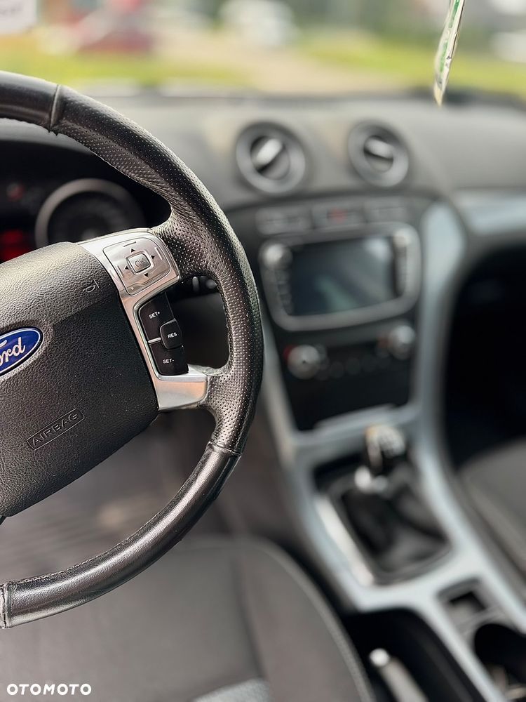 Ford Mondeo - 8