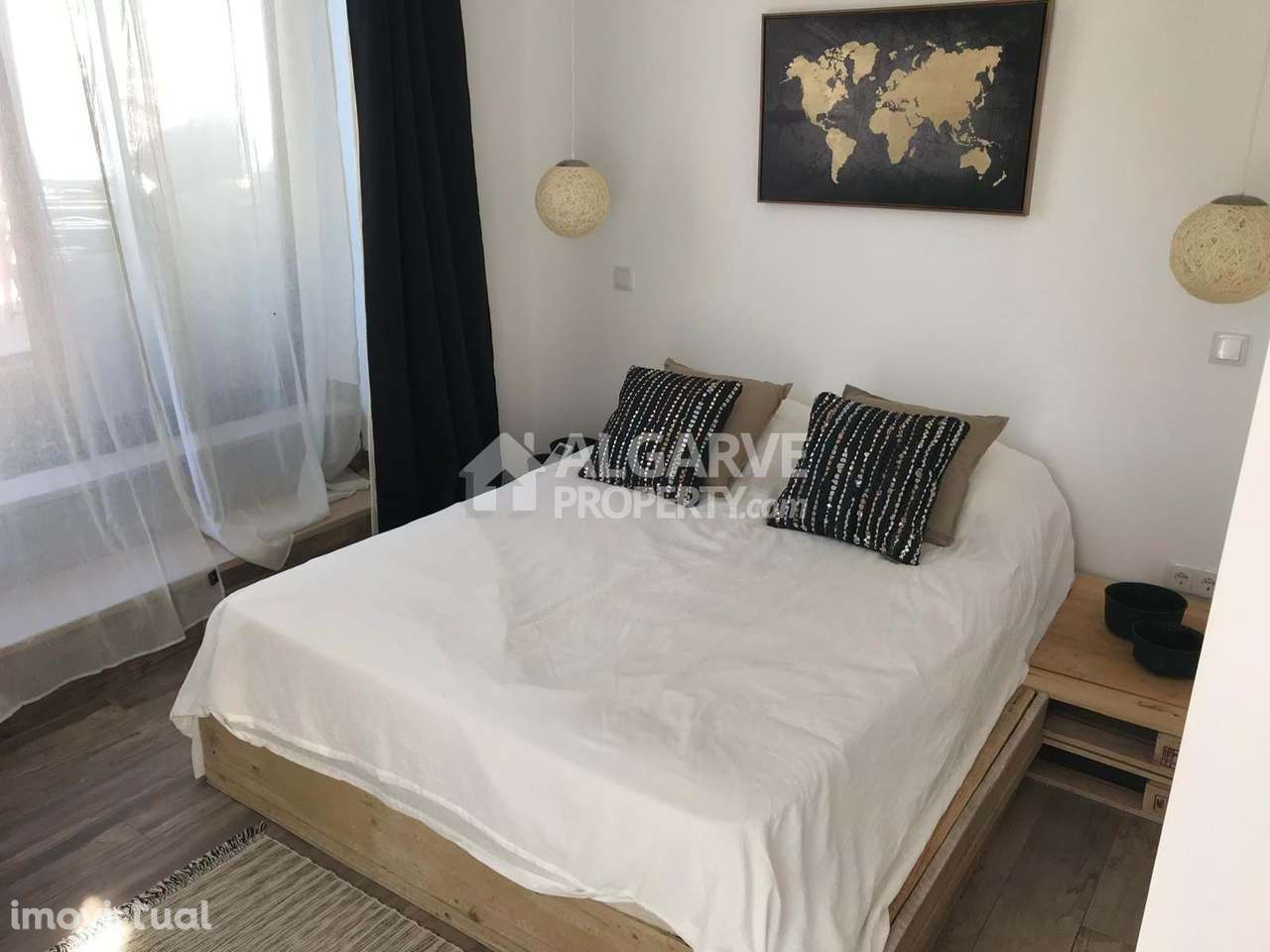 Moradia T3 renovada com piscina aquecida e rooftop em Boliqueime - Grande imagem: 2/25