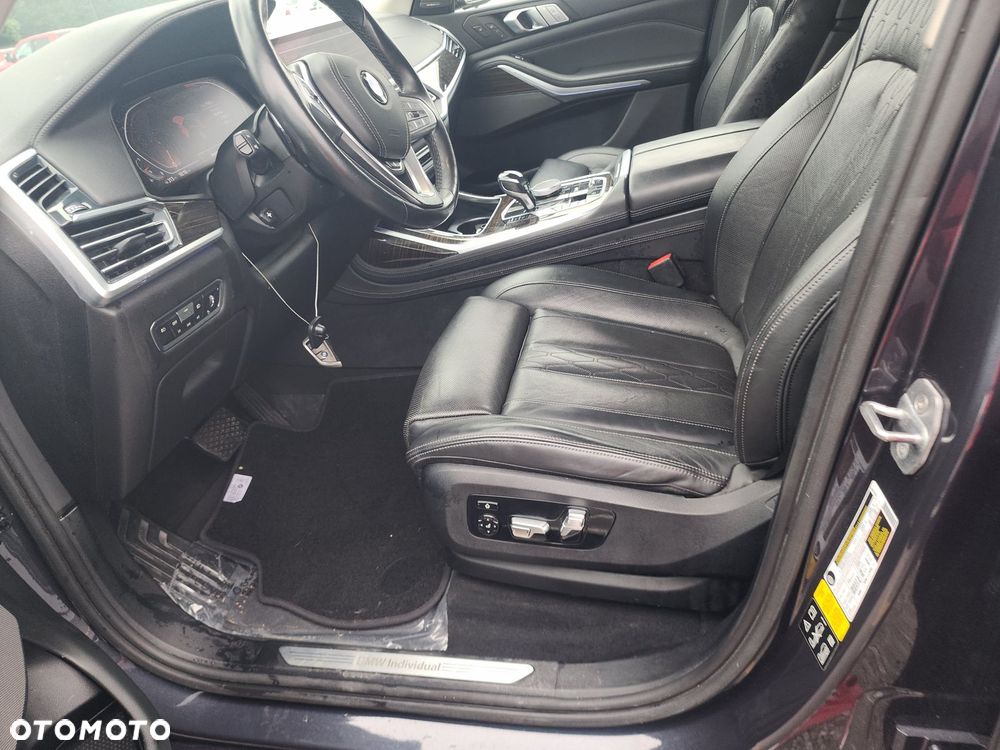 BMW X7 xDrive40i - 7
