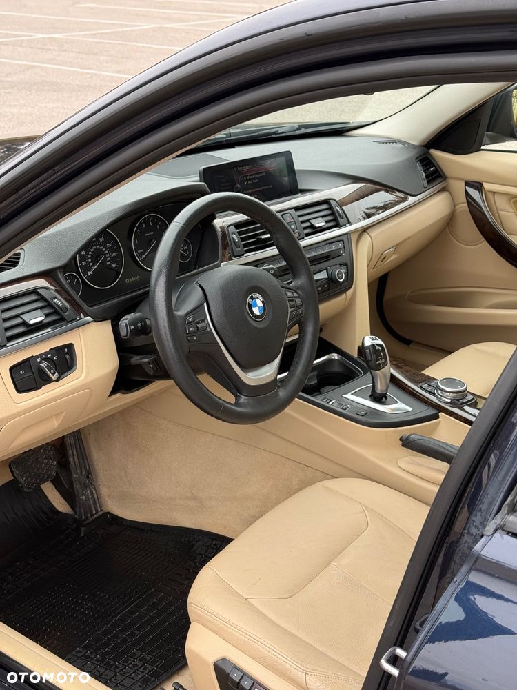 BMW Seria 3 328i xDrive - 9
