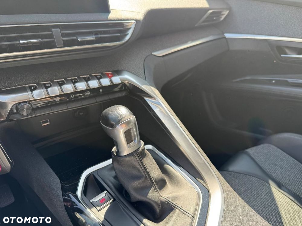 Peugeot 3008 - 13