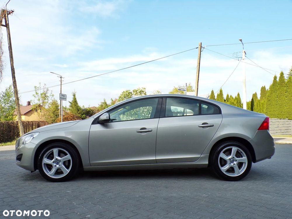 Volvo S60 D4 Summum - 8