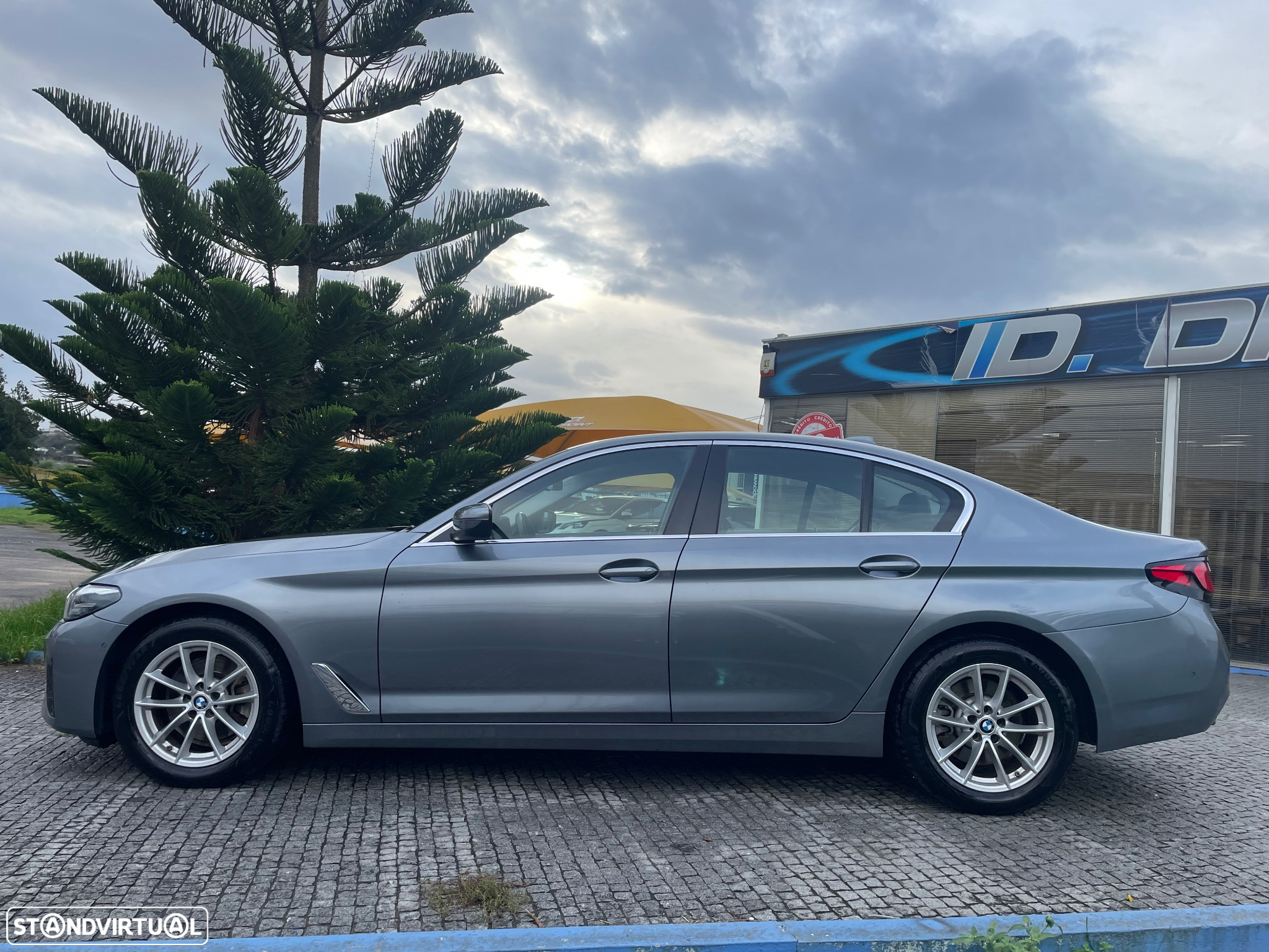 BMW 520 d Auto - 11
