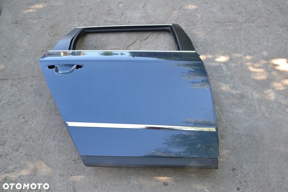 VW PASSAT B6 KOMBI DRZWI TYŁ TYLNE PRAWE BEZ KOROZJI POMORSKIE - 1