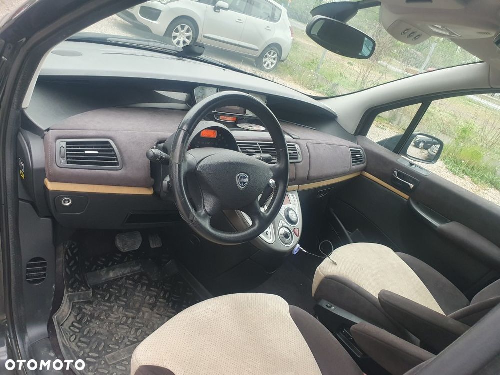 Lancia Phedra - 5