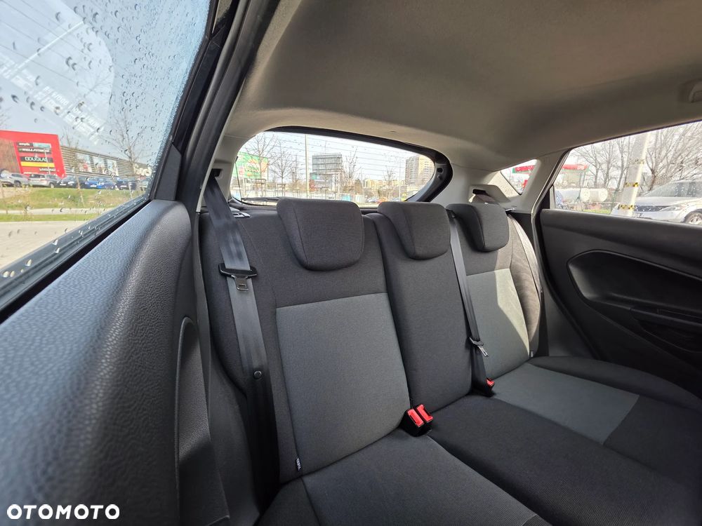 Ford Fiesta - 16