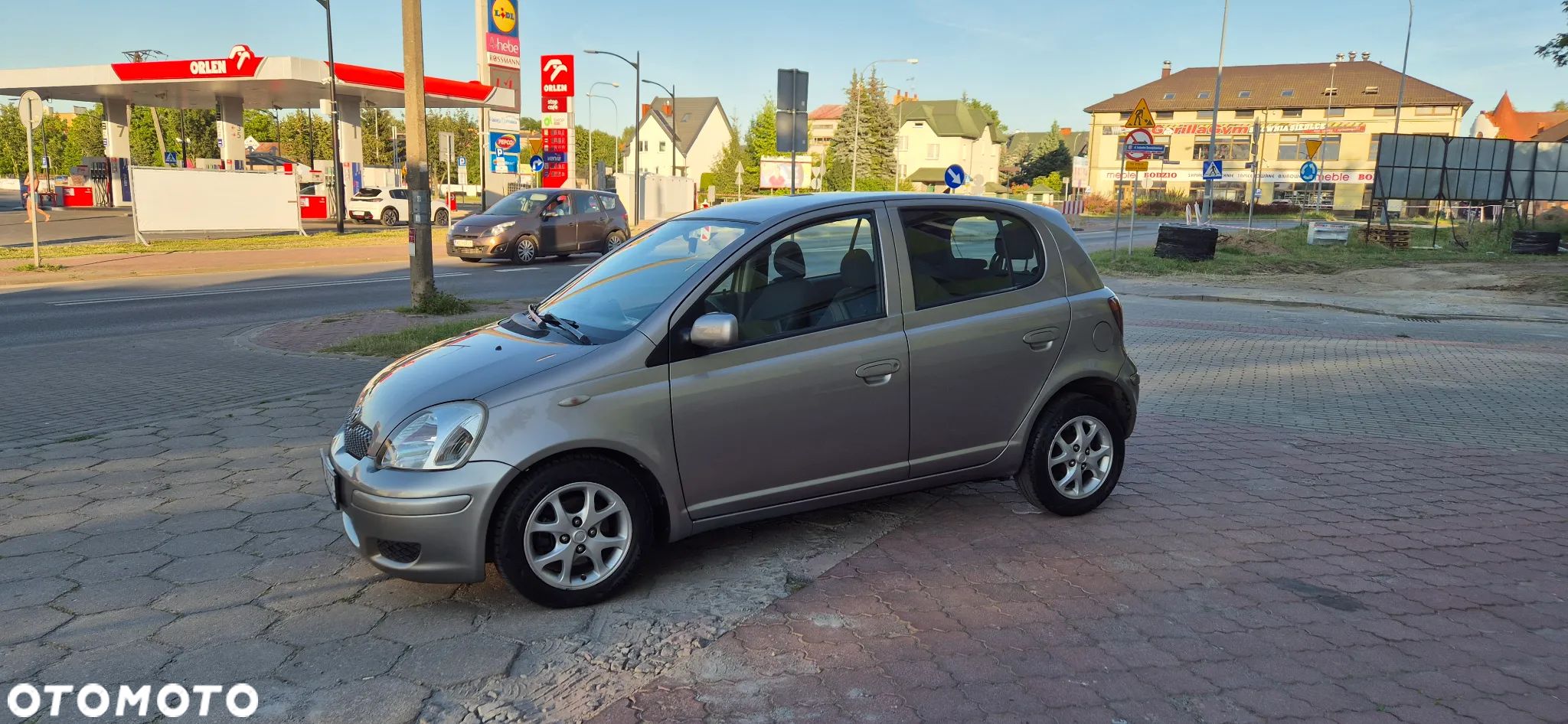 Toyota Yaris 1.4 D-4D Sol - 1