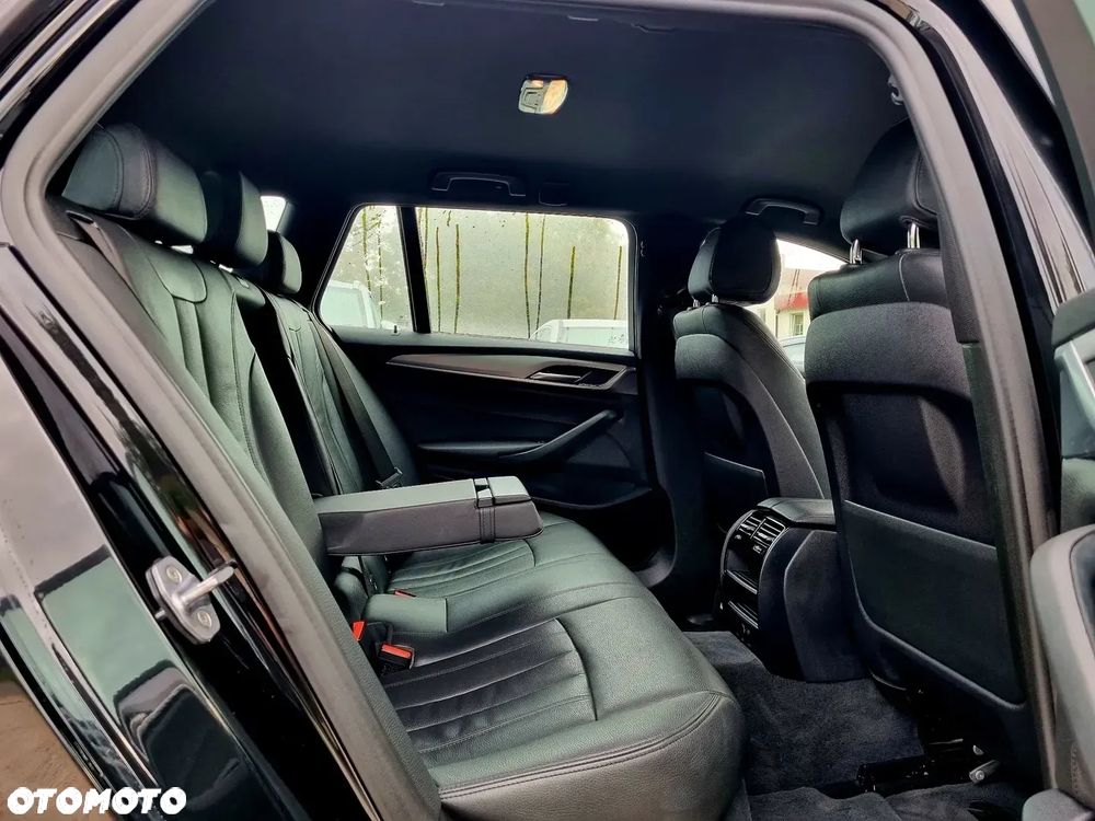 BMW Seria 5 520i Touring Sport Line - 13