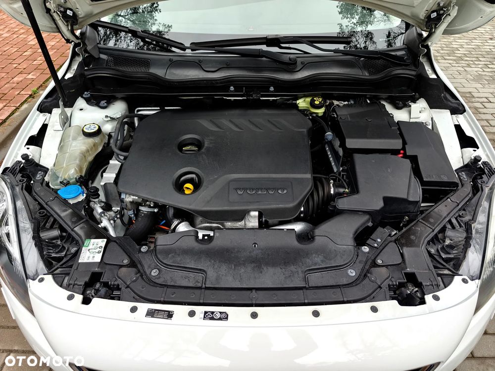 Volvo V40 D2 Kinetic - 16