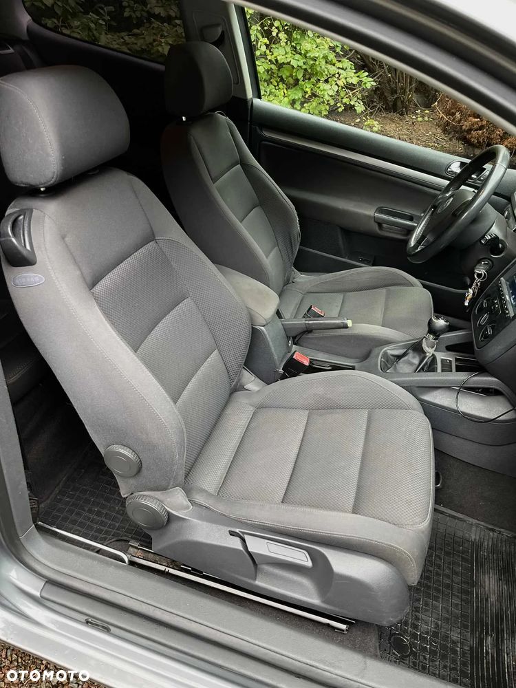 Volkswagen Golf - 11