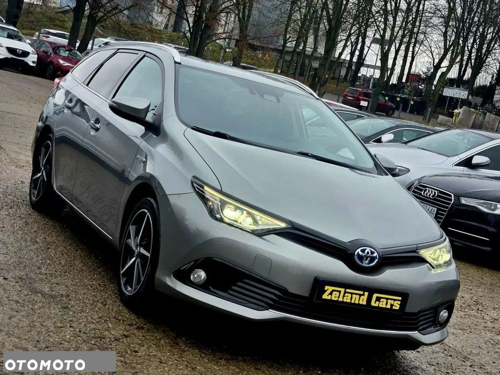 Toyota Auris 1.8 HSD Prestige - 6