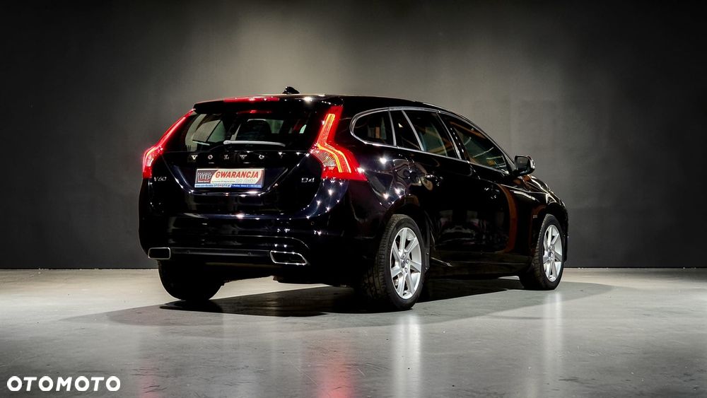 Volvo V60 D4 Drive-E Momentum - 35