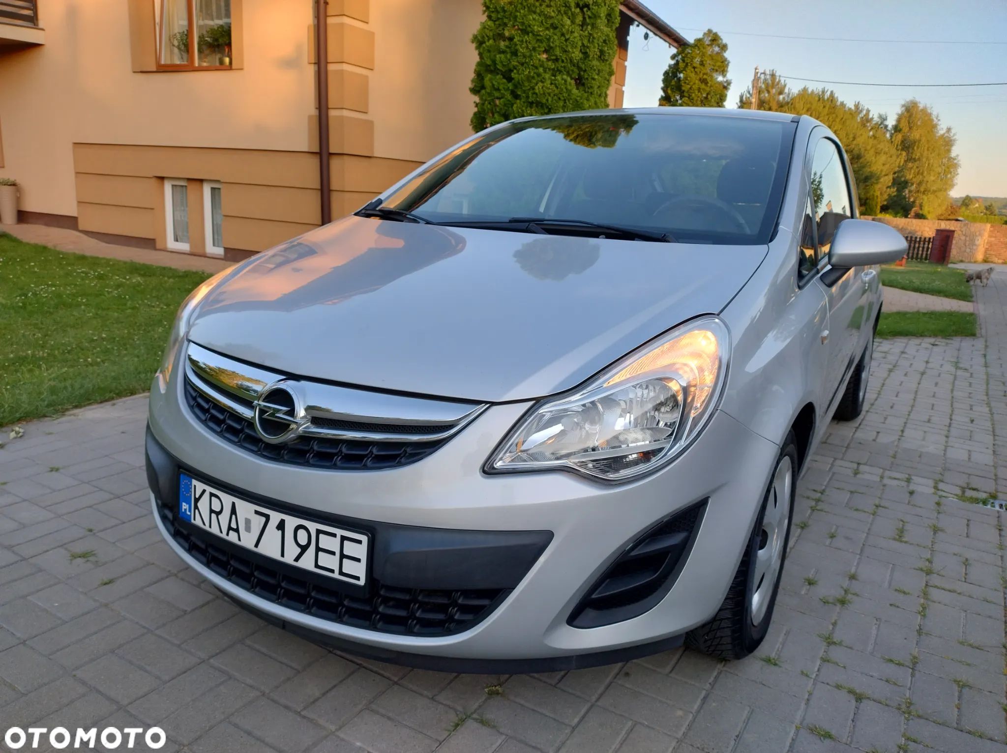 Opel Corsa 1.2 16V Enjoy - 1