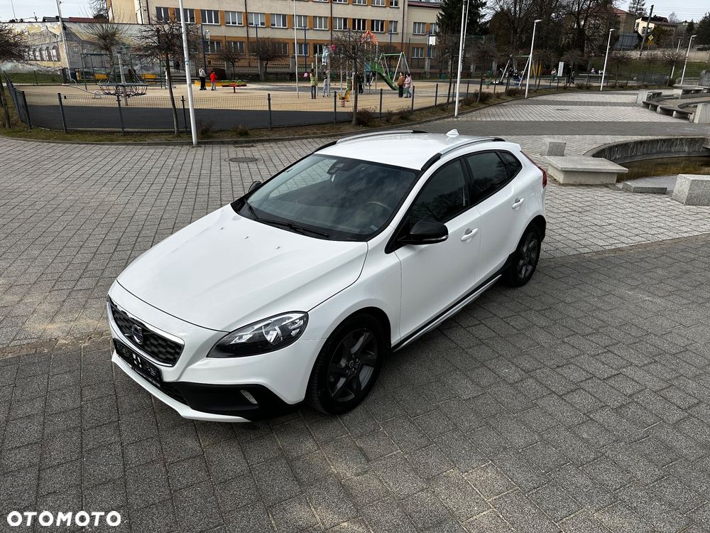 Volvo V40 - 25
