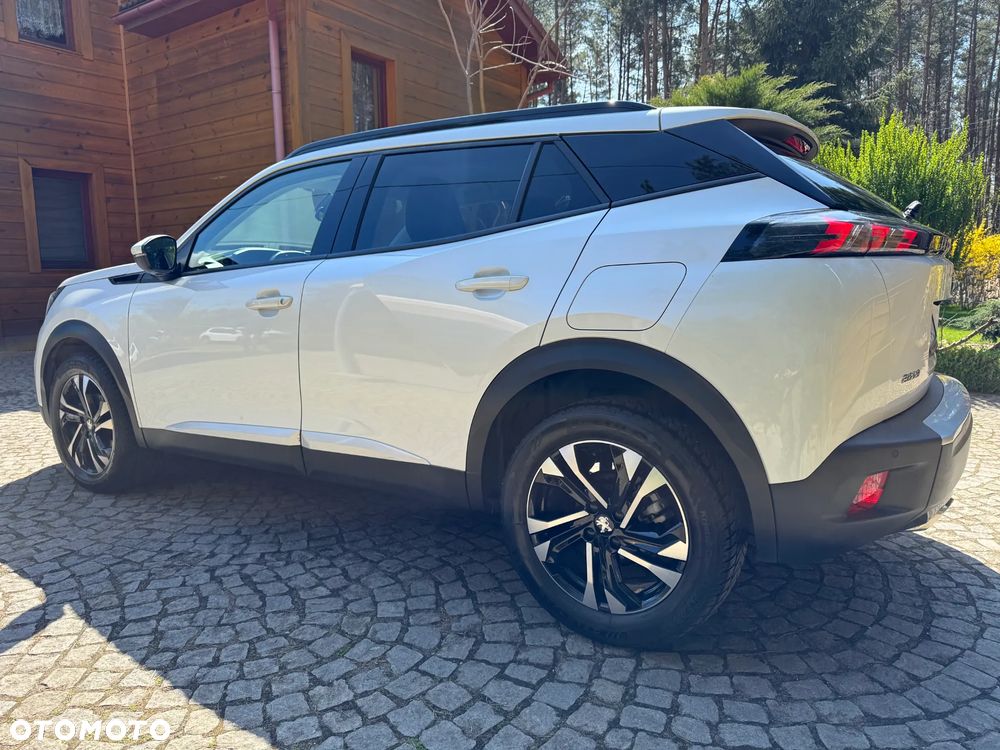 Peugeot 2008 1.2 PureTech Allure S&S EAT8 - 4