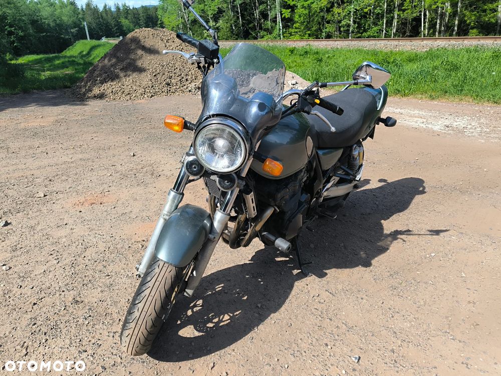 Suzuki GSX - 2