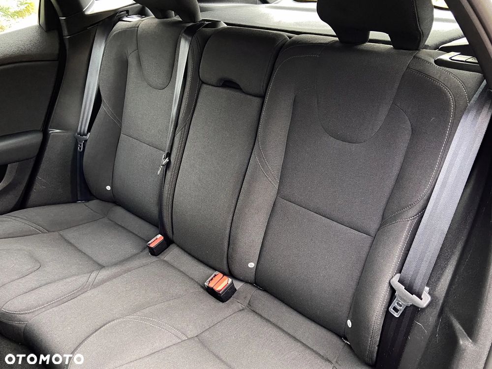 Volvo V40 D2 You - 27