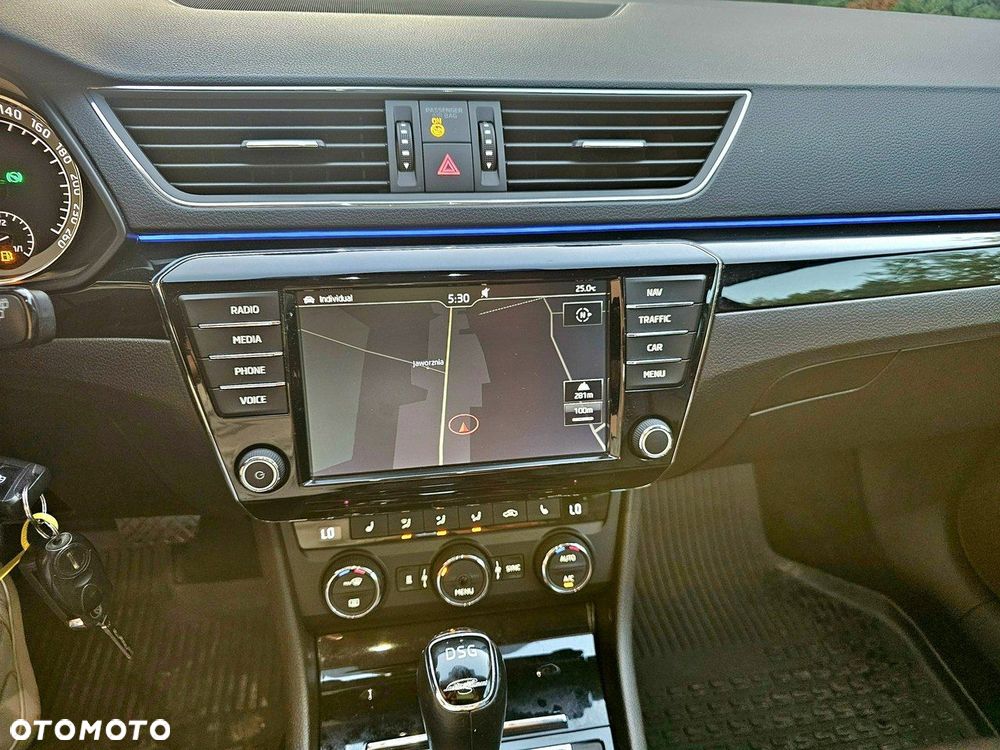 Skoda Superb 2.0 TDI SCR L&K DSG - 23