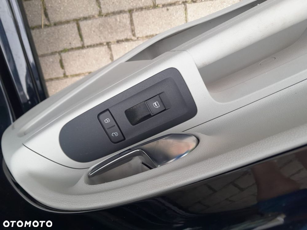 Volkswagen up! 1.0 take - 9