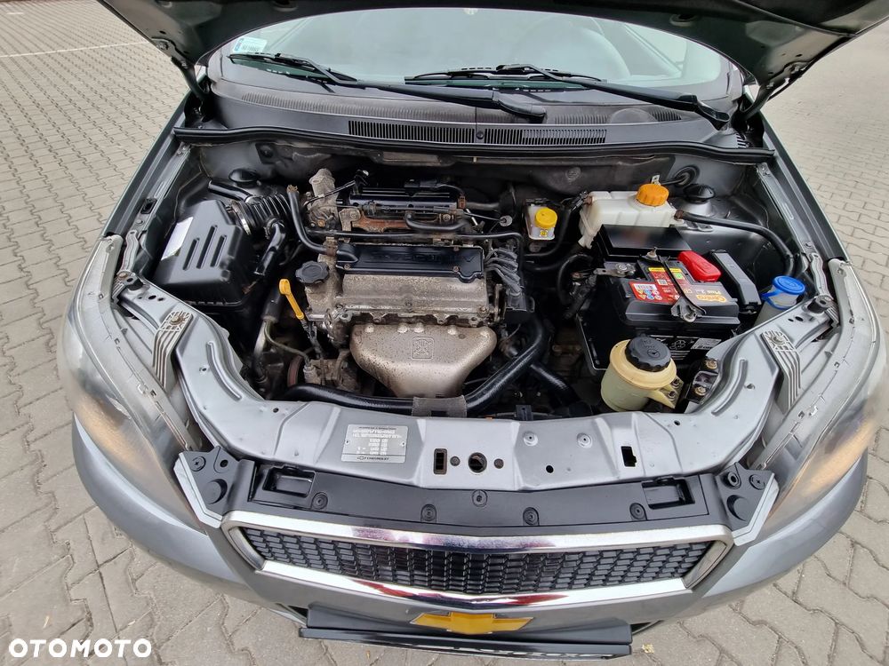 Chevrolet Aveo 1.2 16V Base / Classic - 23