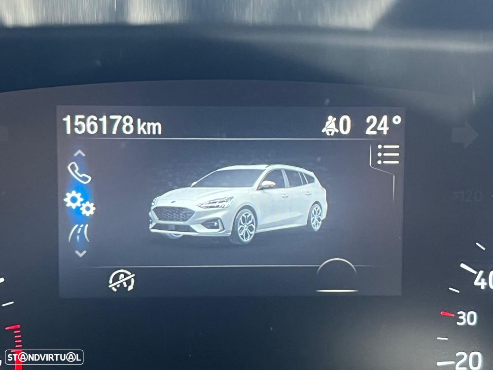 Ford Focus SW 1.0 EcoBoost MHEV ST-Line - 23