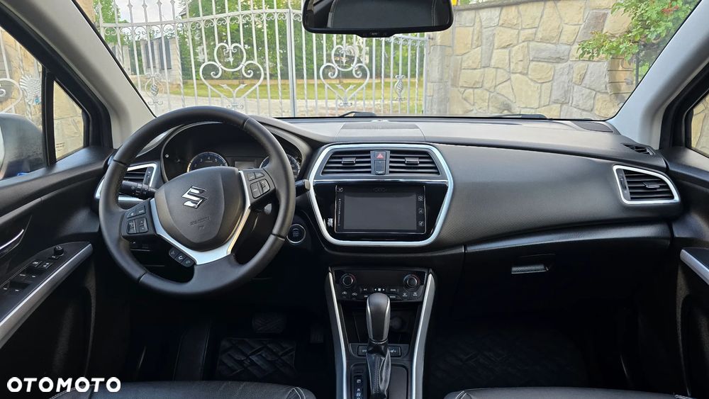 Suzuki S-Cross - 8