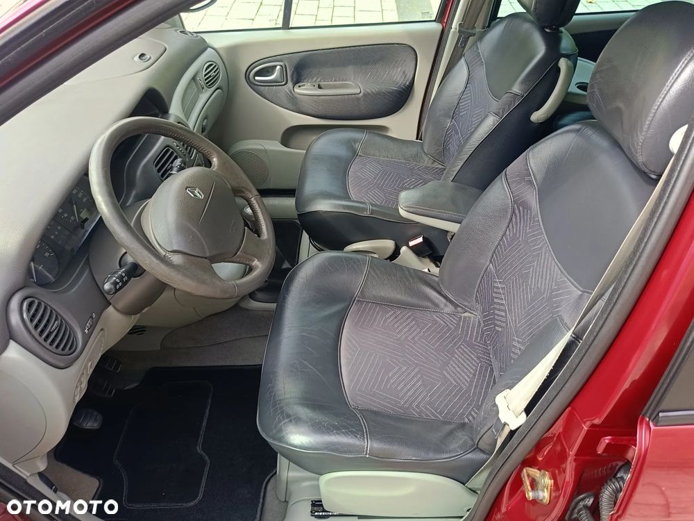 Renault Scenic - 16