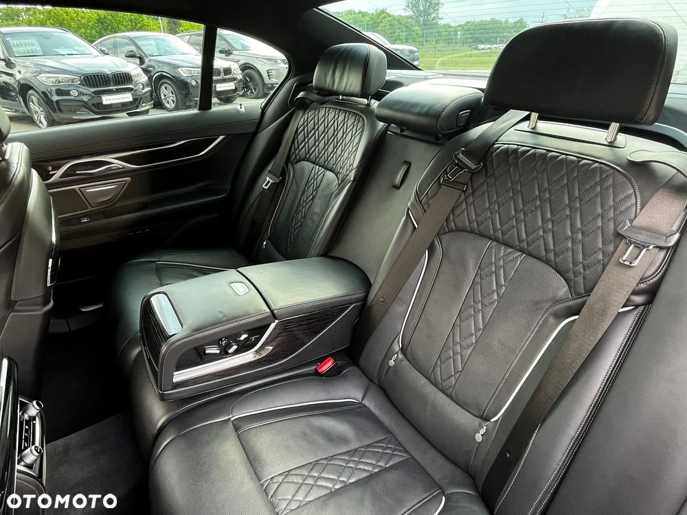 BMW Seria 7 730d xDrive - 17
