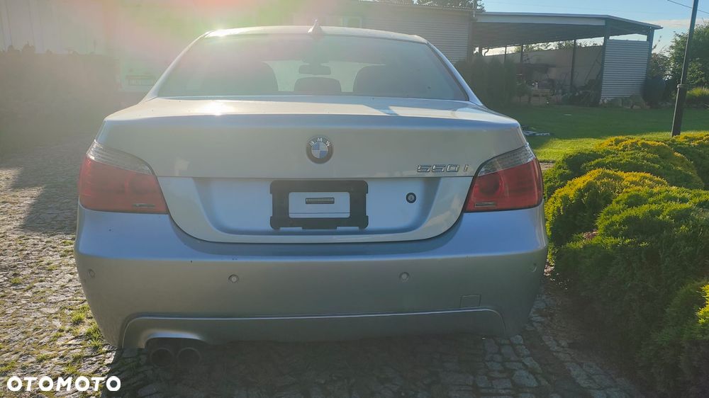 BMW Seria 5 550i - 5