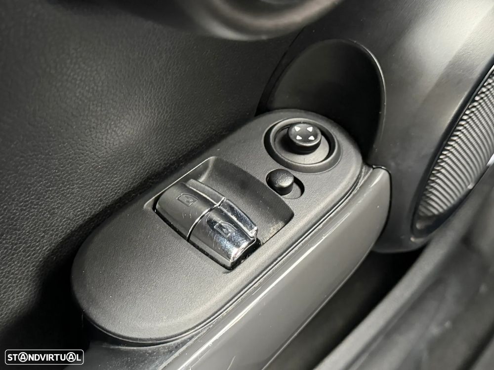 MINI 3 Portas Cooper - 12