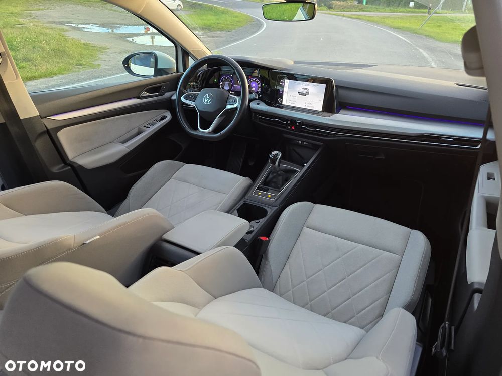 Volkswagen Golf - 11