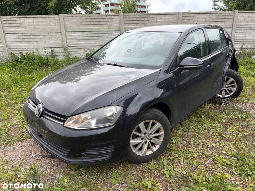 Volkswagen Golf - 24