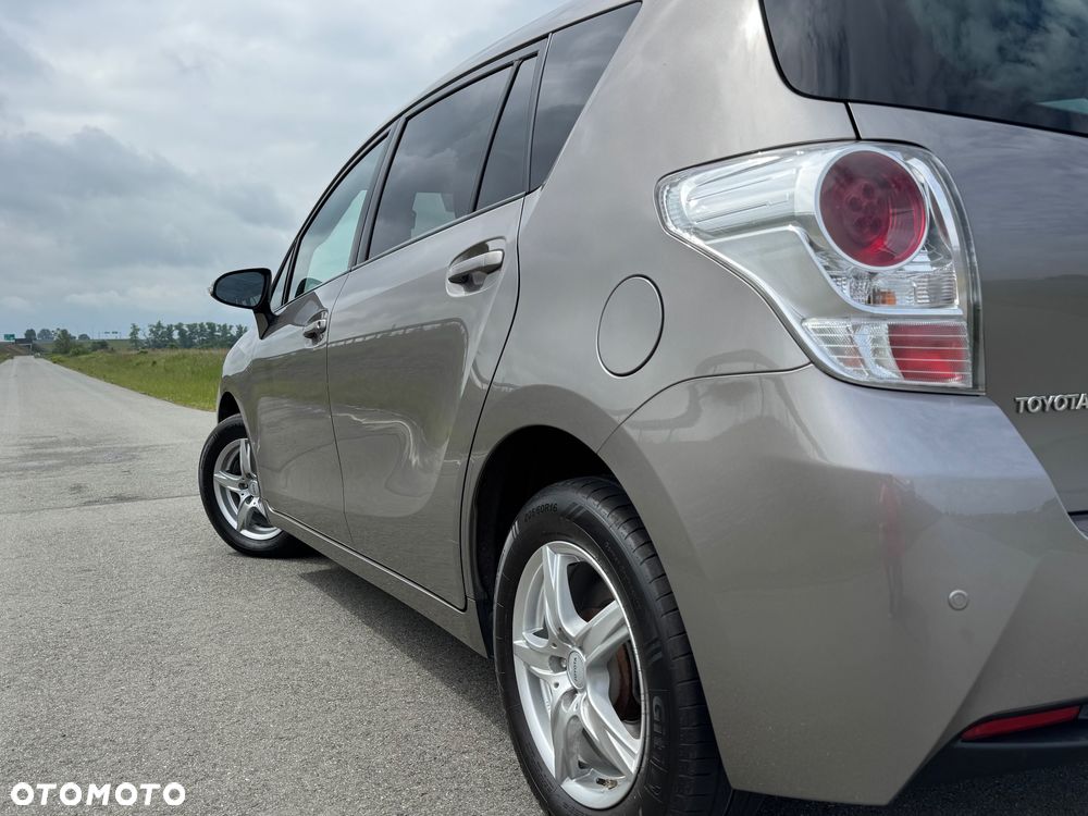 Toyota Verso 1.8 5-Sitzer Skyview Edition - 24