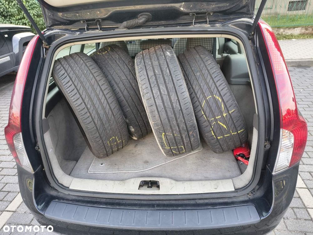 Volvo V50 - 5