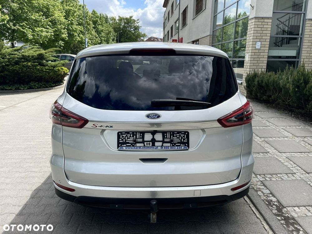 Ford S-Max - 8
