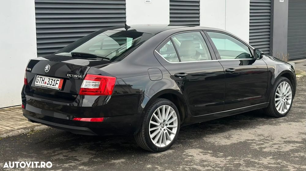 Skoda Octavia 2.0 TDI Green tec DSG Elegance - 2