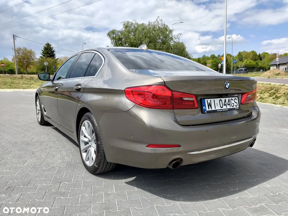 BMW Seria 5 530i xDrive Luxury Line - 8