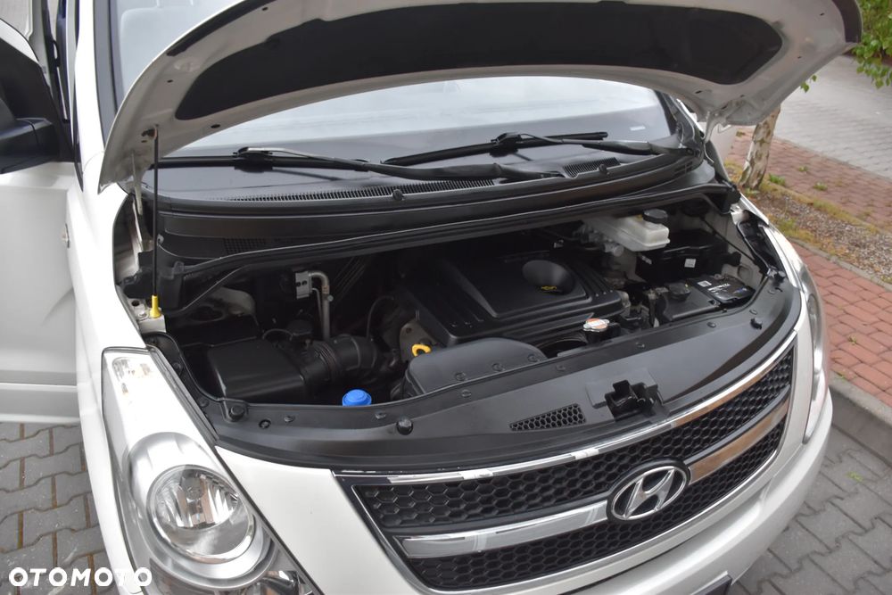 Hyundai H-1 2.5 CRDi Travel Comfort - 25
