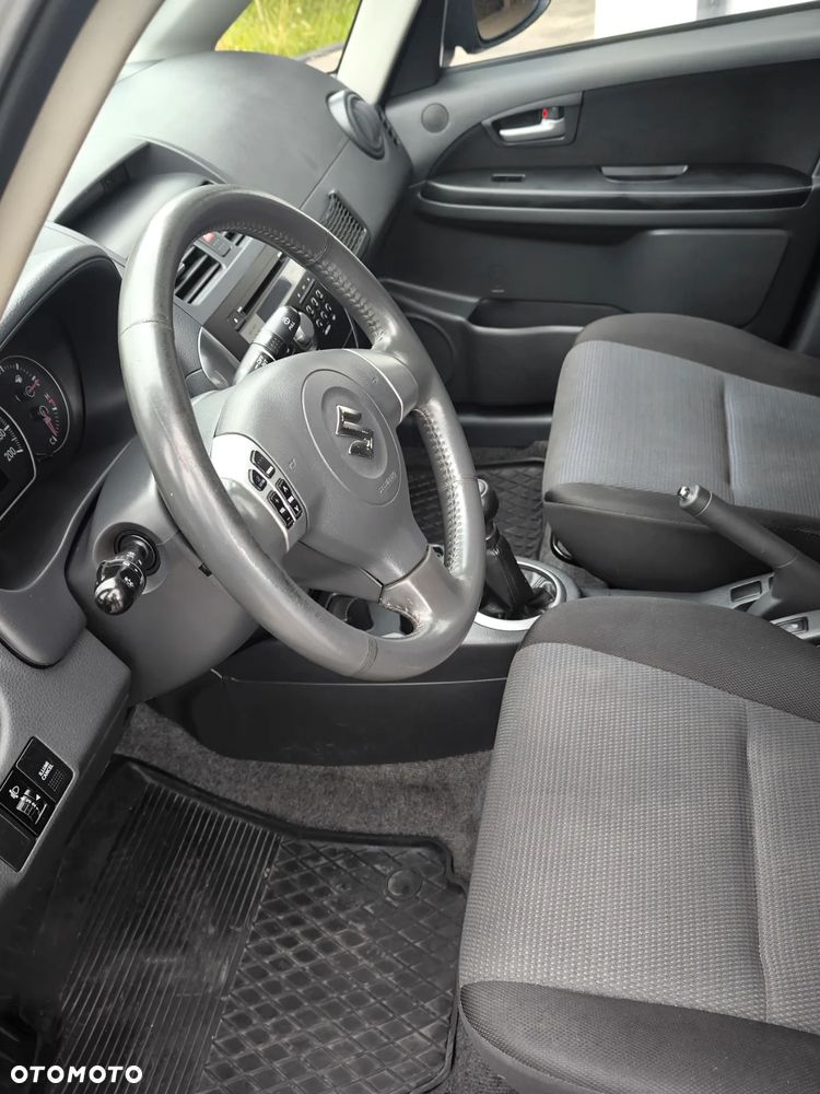 Suzuki SX4 1.6 VVT Comfort - 10