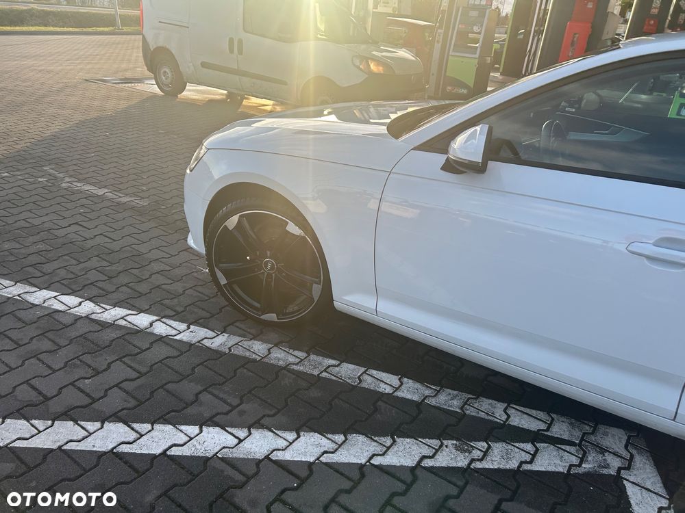 Audi A4 Avant 2.0 TDI S tronic - 17