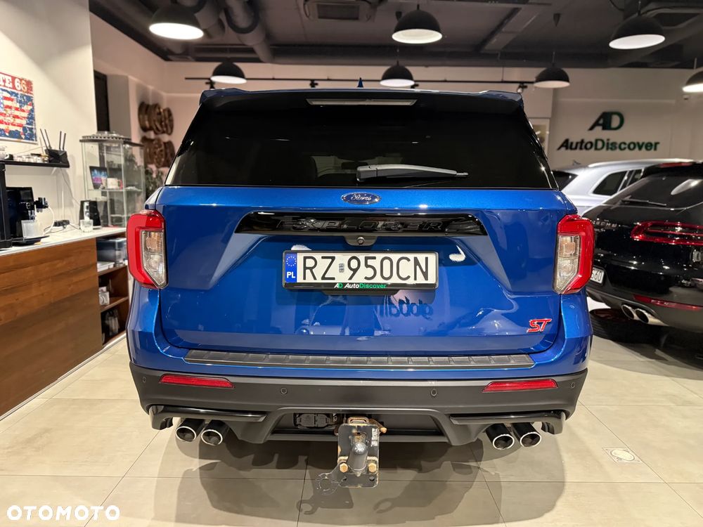 Ford Explorer - 4