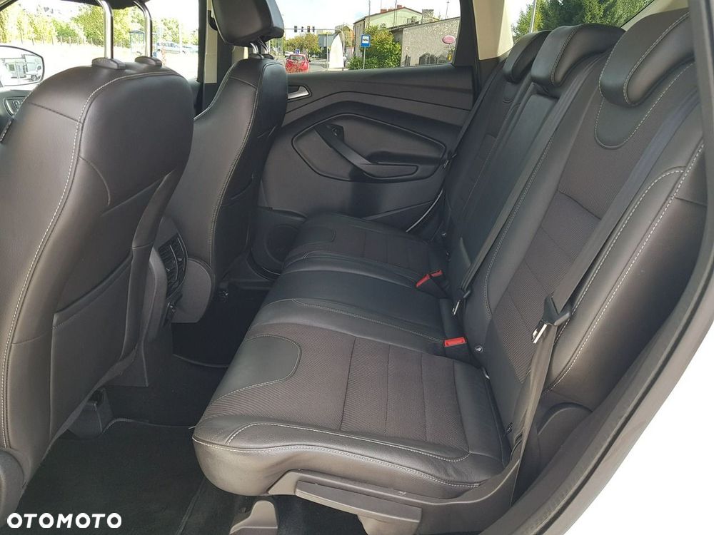 Ford Kuga 1.6 EcoBoost 2x4 Individual - 11